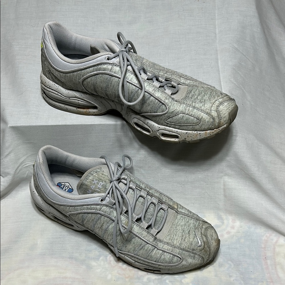 Nike Men's Athletic Shoes in Gray